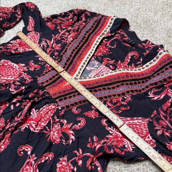 Anthro | Blank London | Boho Floral Stephanie Top in Black & Red Size L Large - Picture 9 of 12